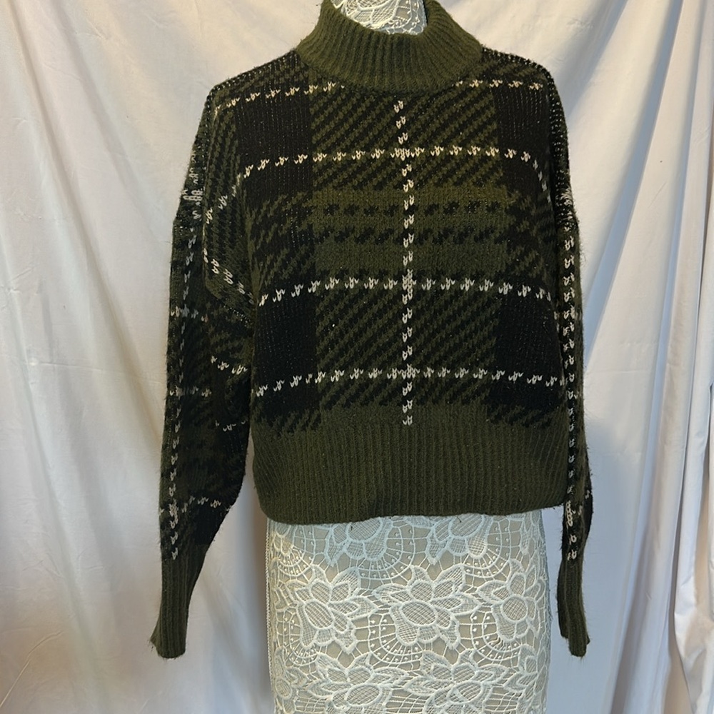 Arizona Green Plaid Sweater (size M/L)